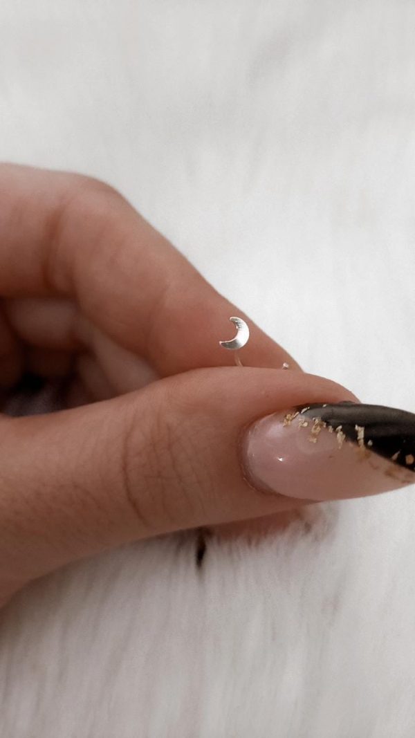 Luna piercing nariz