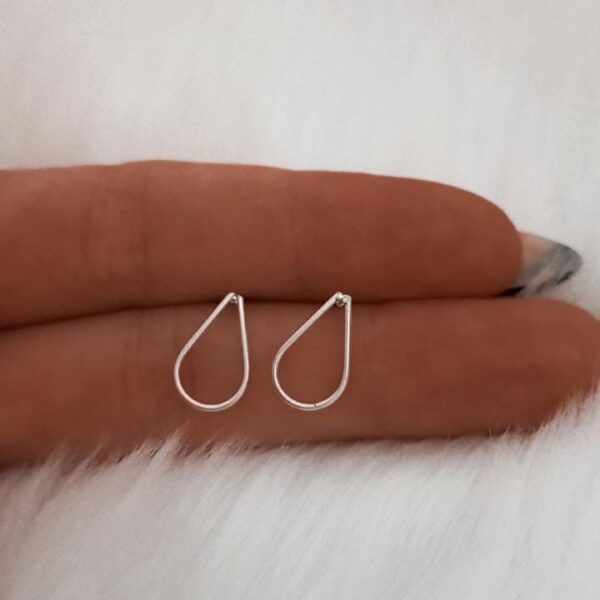 Aros de plata gotas pasantes