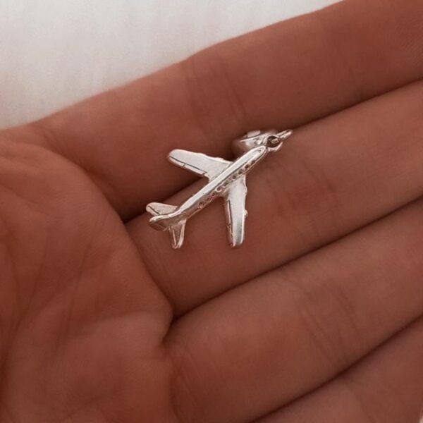 Avion macizo