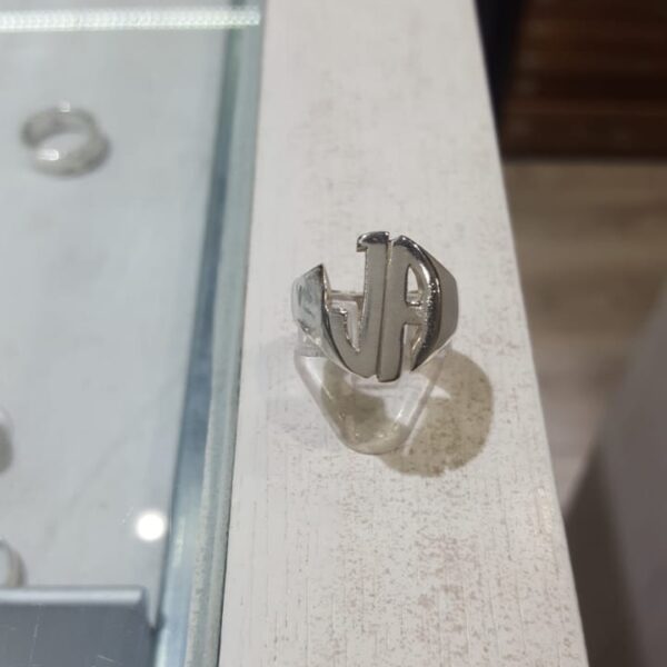 Inicial oval doble