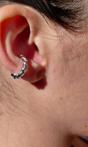 Ear cuff