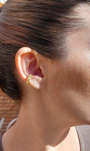 Ear cuff