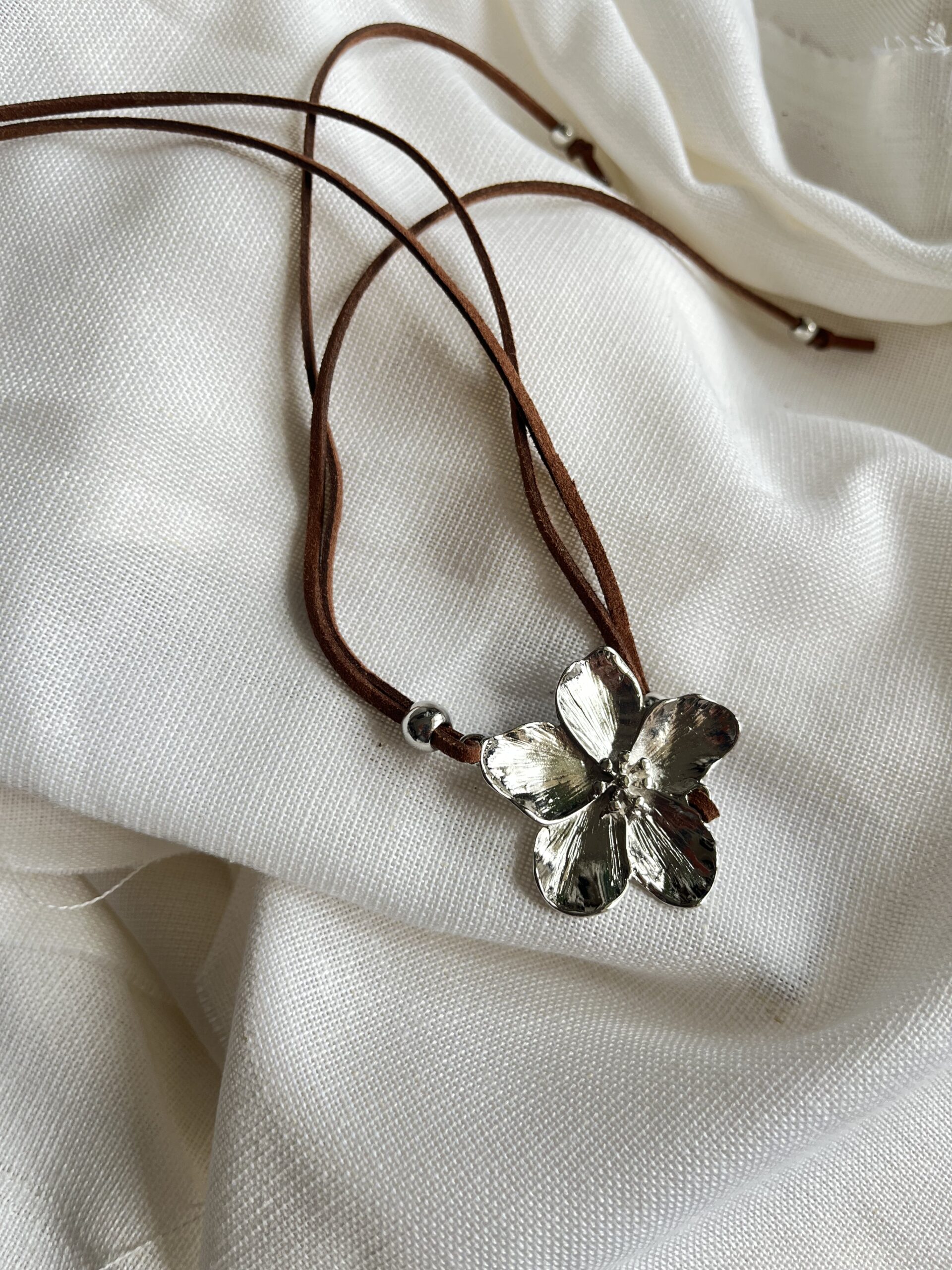 choker chocolate